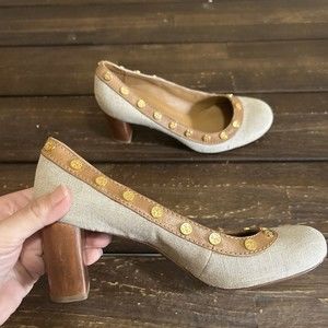 Tory Burch Pumps Shoes Derek Canvas Leather Gold Tone Wood Heels Womens sz 7